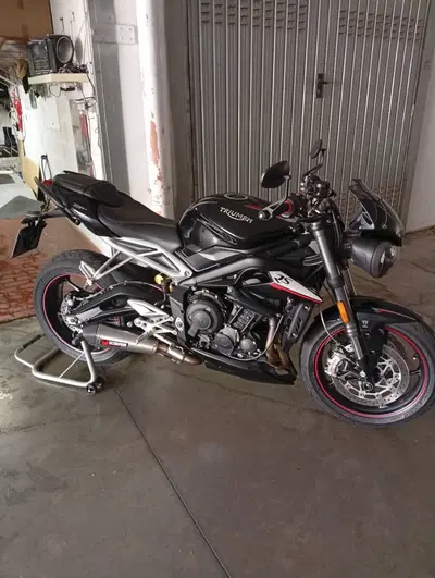 Triumph Street Triple RS (2017 - 19) usata