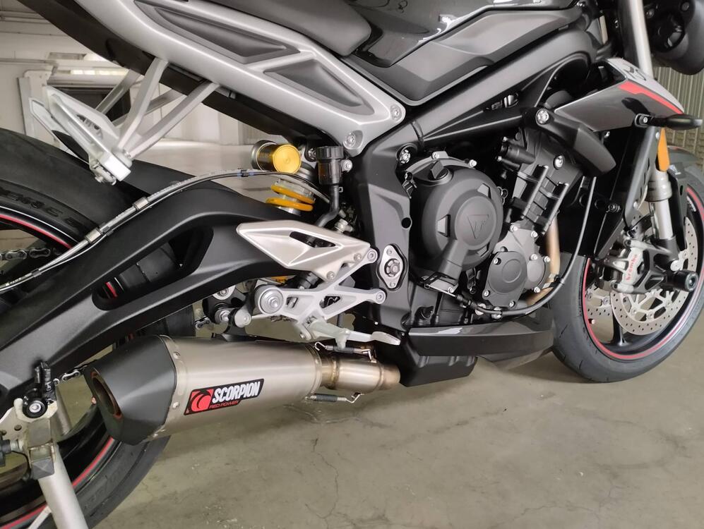 Triumph Street Triple RS (2017 - 19) (4)