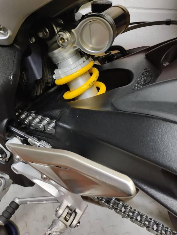 Triumph Street Triple RS (2017 - 19) (5)