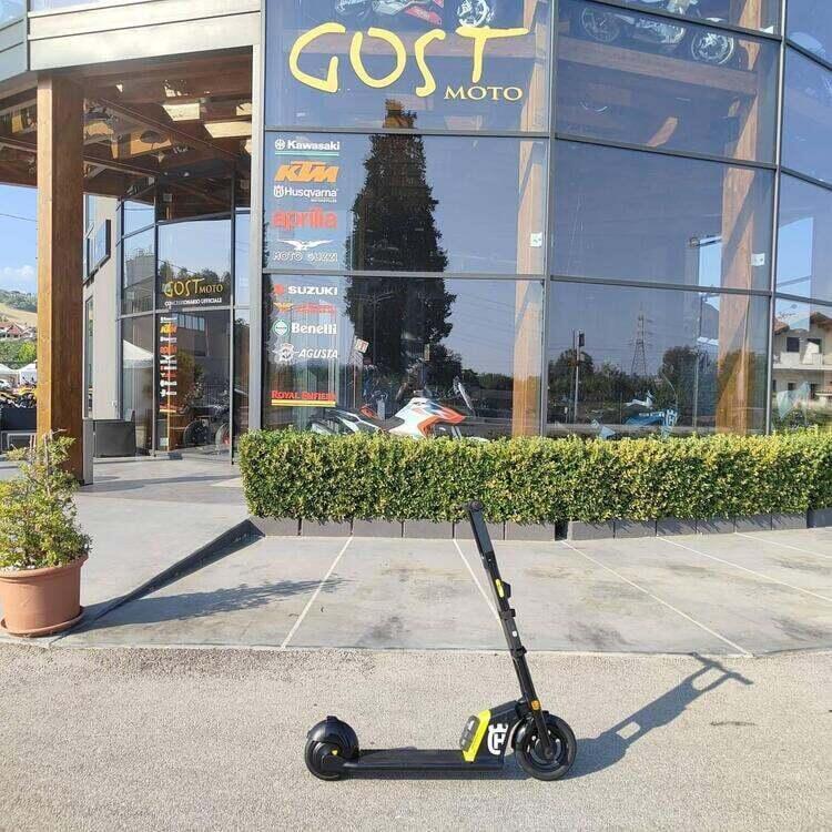 Husqvarna Skutta (2024 - 25)