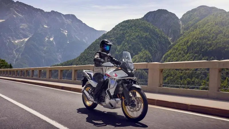 Honda XL750 Transalp da primato nel mercato italiano: &egrave; la mid on-off pi&ugrave; venduta sotto i 1000cc