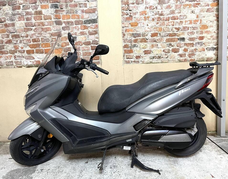 Kymco X-Town 300i ABS (2016 - 20) (3)