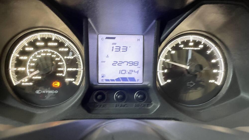 Kymco X-Town 300i ABS (2016 - 20) (4)