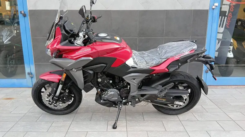 Cyclone RX650 (2025 - 26) (4)