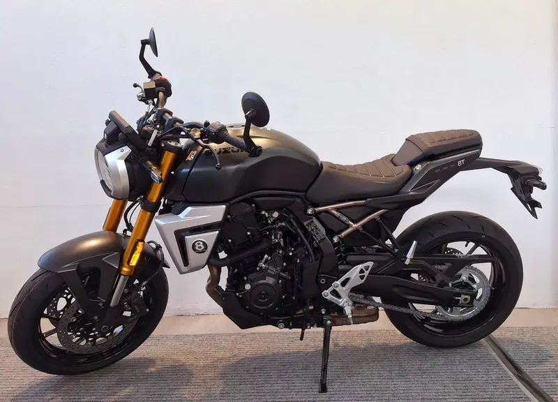Suzuki GSX-8T (2025 - 26) (2)