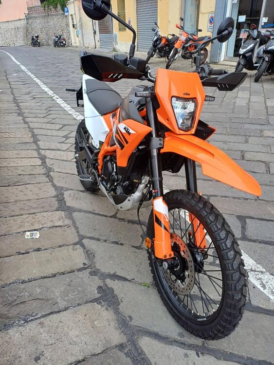 KTM 125 Enduro R (2025 - 26) (2)