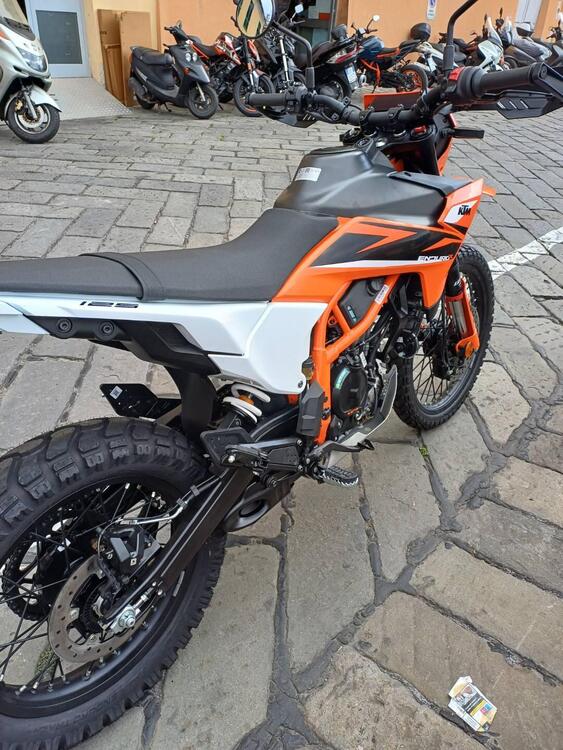 KTM 125 Enduro R (2025 - 26) (3)