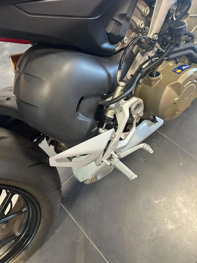 Ducati Streetfighter V4 1100 (2021 - 22) (14)