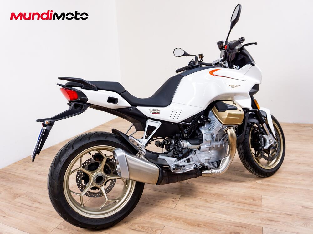 Moto Guzzi V100 Mandello (2022 - 24) (3)