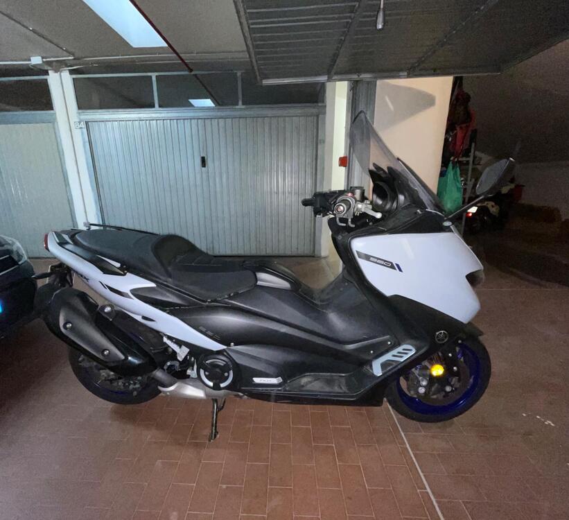Yamaha T-Max 560 Tech Max (2021) (3)