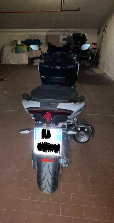 Yamaha T-Max 560 Tech Max (2021) (4)