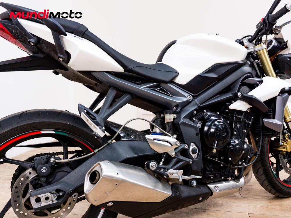 Triumph Street Triple (2013) (3)