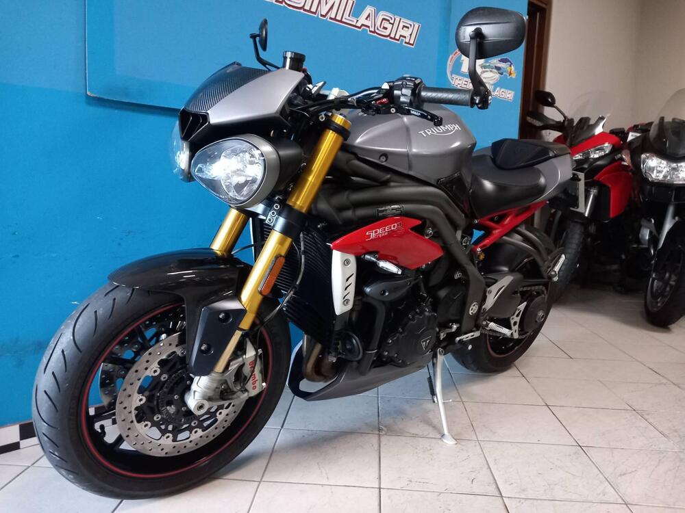 Triumph Speed Triple 1050 R ABS (2016 - 17) (5)