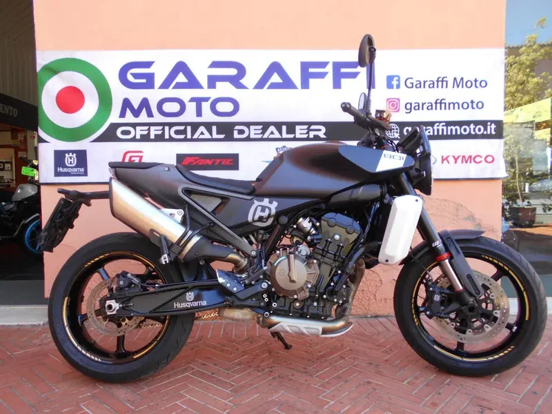 Husqvarna Svartpilen 801 (2024 - 26)