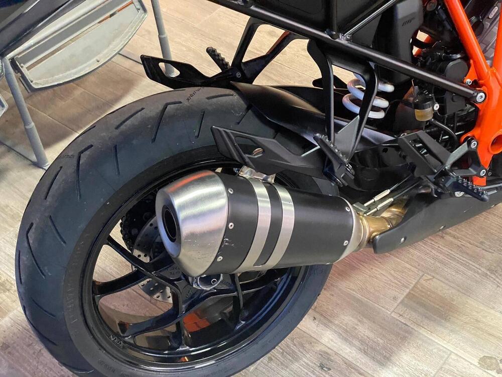 KTM 1290 Super Duke GT (2021) (4)