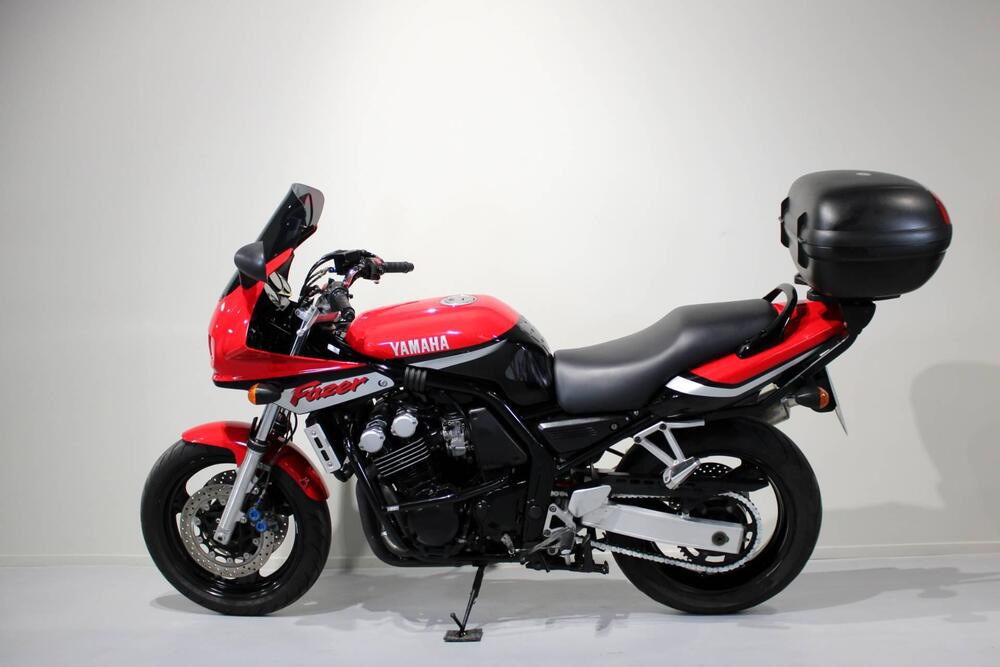 Yamaha FZS 600 Fazer (1998 - 01) (4)