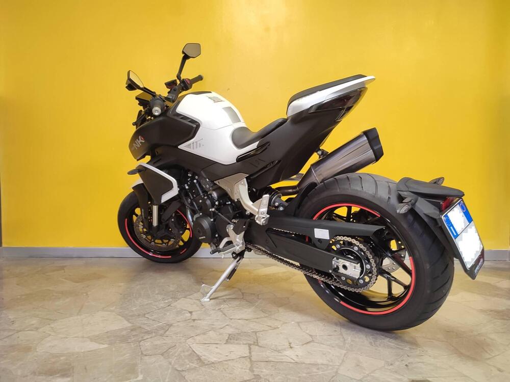 CFMOTO 800NK Advanced (2023 - 25) (4)