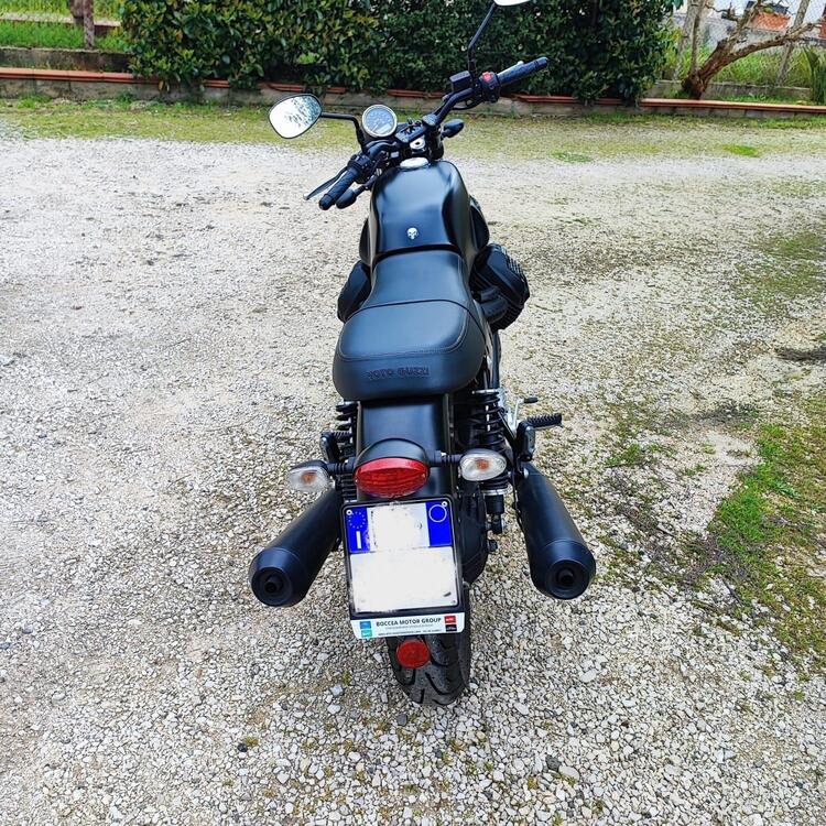 Moto Guzzi V7 III Stone (2017 - 20) (3)