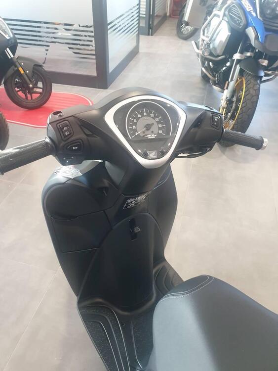 Honda SH 125 Mode (2024 - 25) (5)