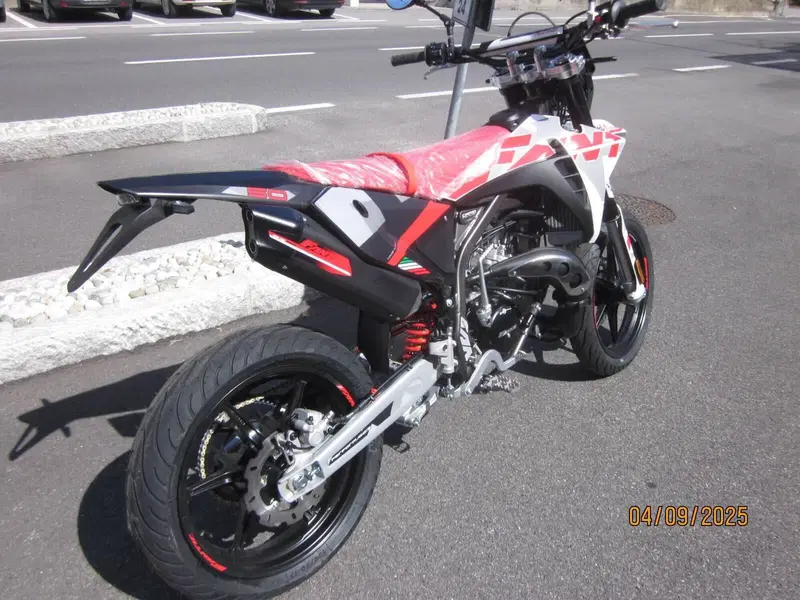Fantic Motor Motard 50 Performance 2t (2020) (4)