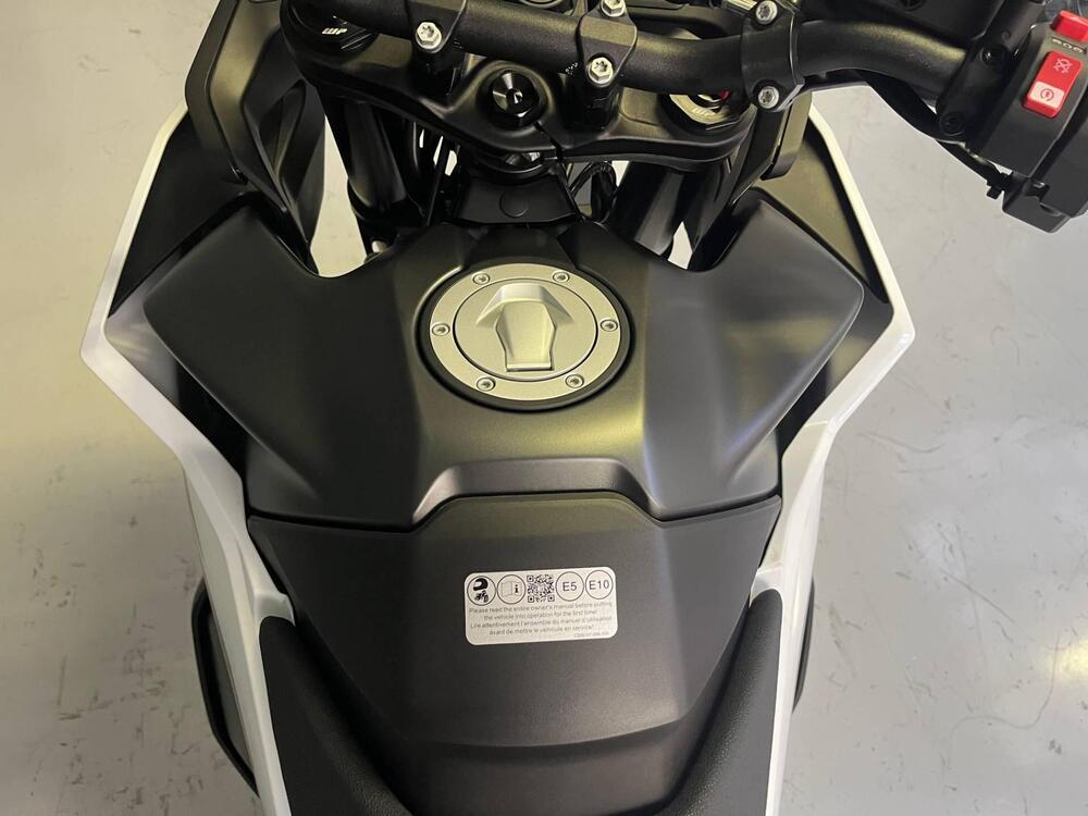 KTM 790 Adventure (2025 - 26) (4)