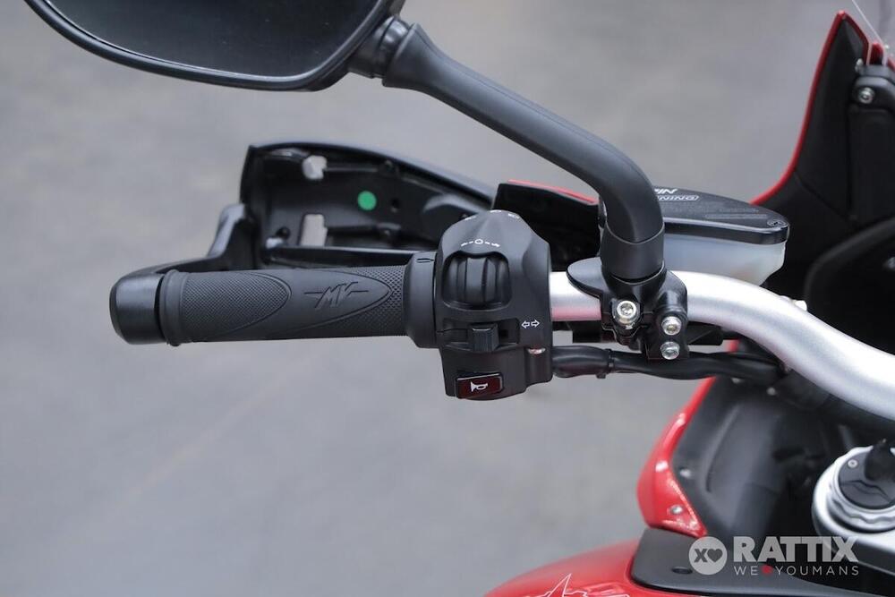 MV Agusta Turismo Veloce 800 RC SCS (2022 - 25) (4)