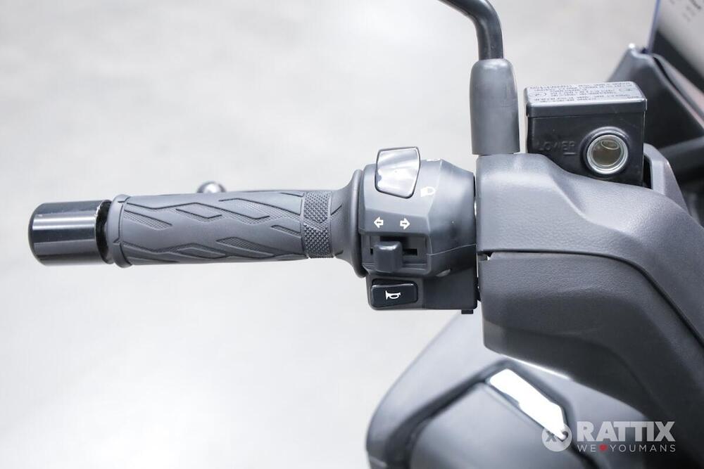 Suzuki Burgman 400 (2022 - 24) (5)