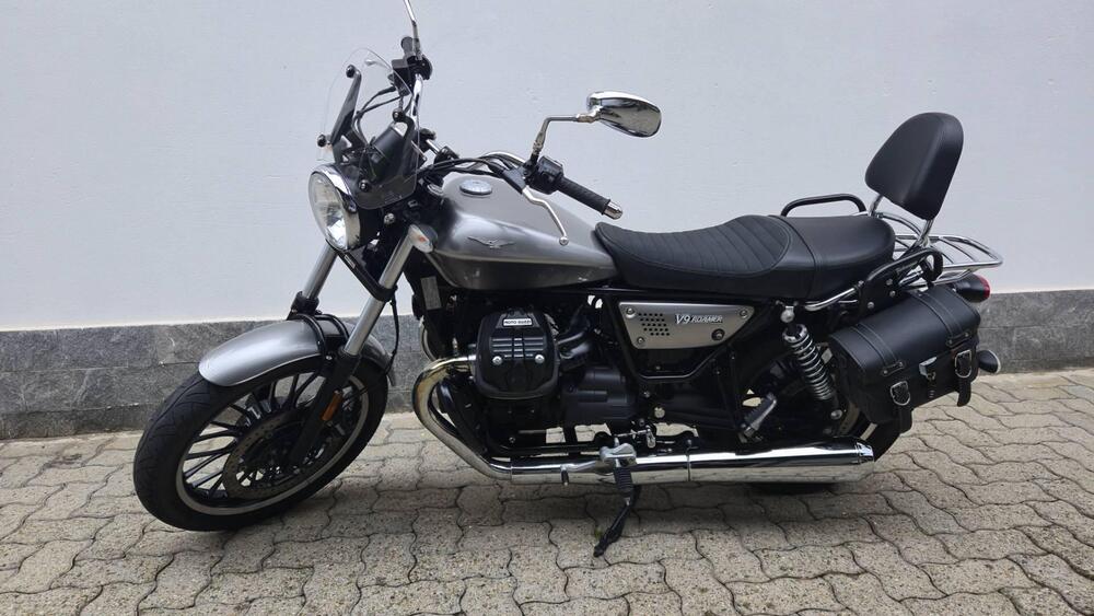 Moto Guzzi V9 Roamer (2021 - 24) (4)