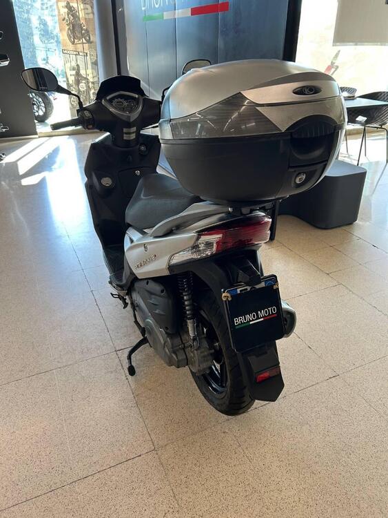 Kymco Agility 125 R16 (2008 - 17) (5)