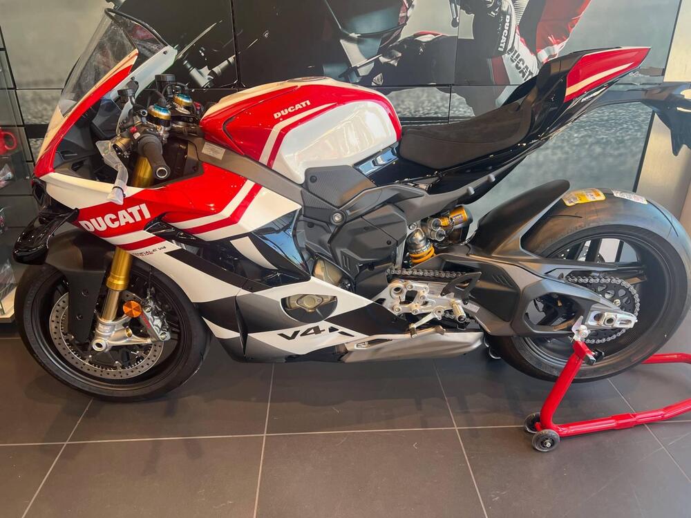 Ducati Panigale V4 S (2025) (3)