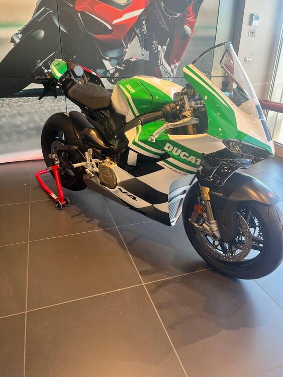Ducati Panigale V4 S (2025) (4)
