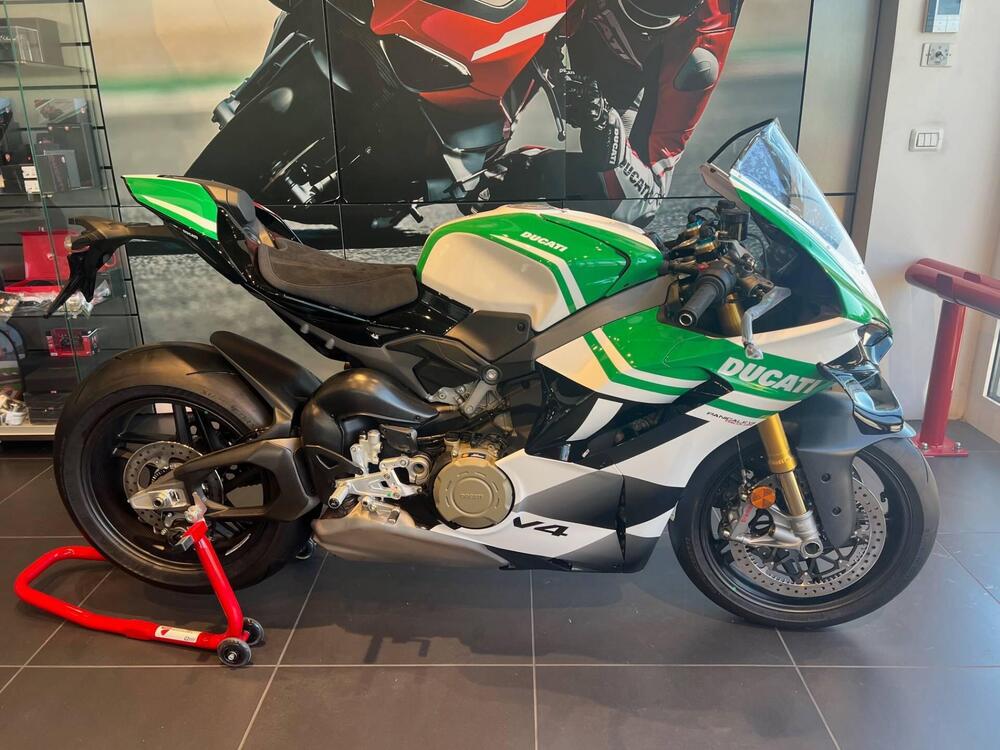 Ducati Panigale V4 S (2025) (5)
