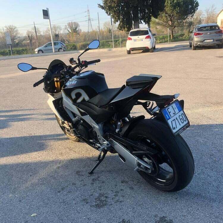 Aprilia Tuono V4 Factory (2021 - 24) (3)