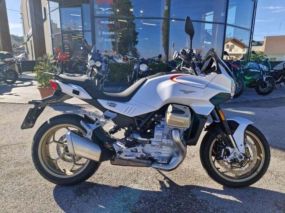 Moto Guzzi V100 Mandello (2022 - 24) (2)