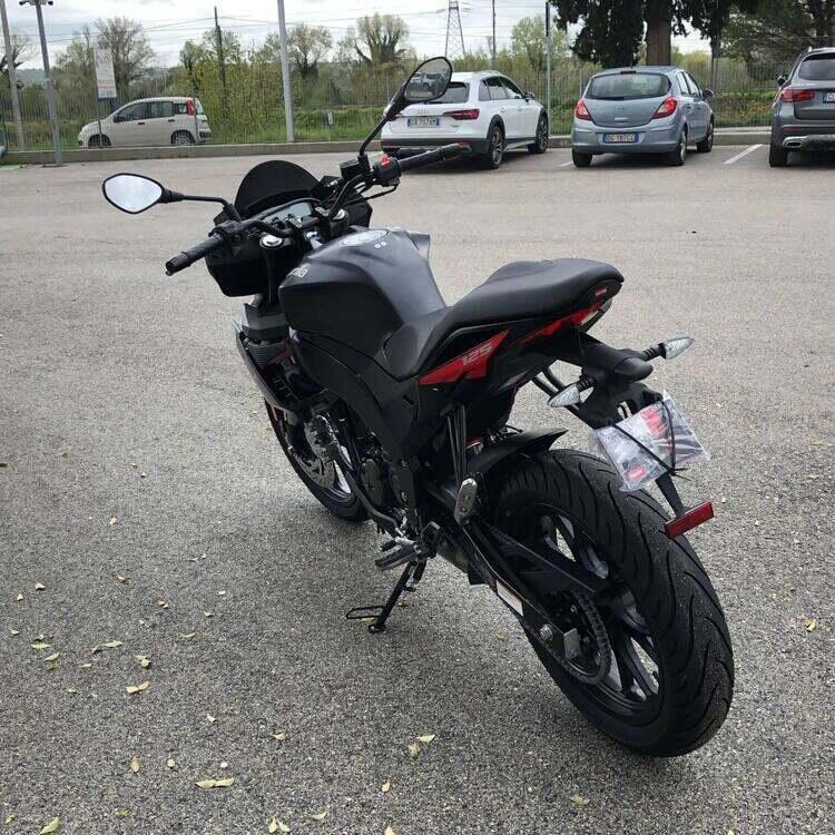 Aprilia Tuono 125 (2025) (5)