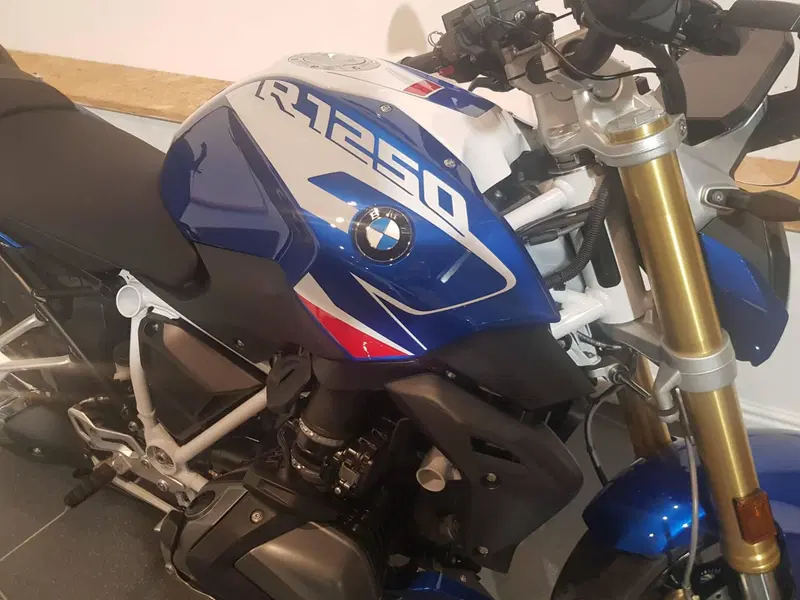 Bmw R 1250 R (2021 - 25) (3)