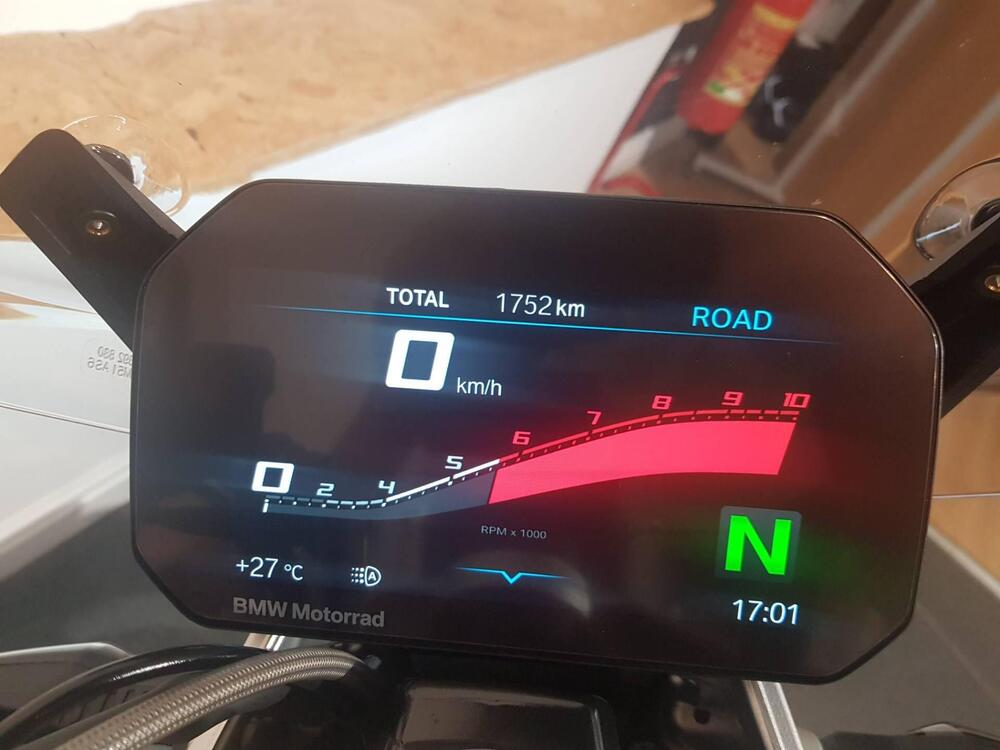 Bmw R 1250 R (2021 - 25) (2)