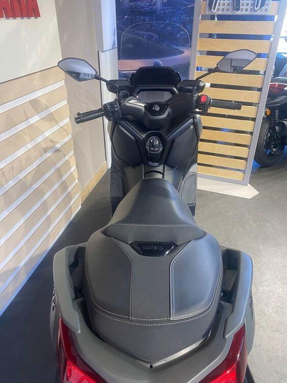 Yamaha X-Max 300 (2025) (3)
