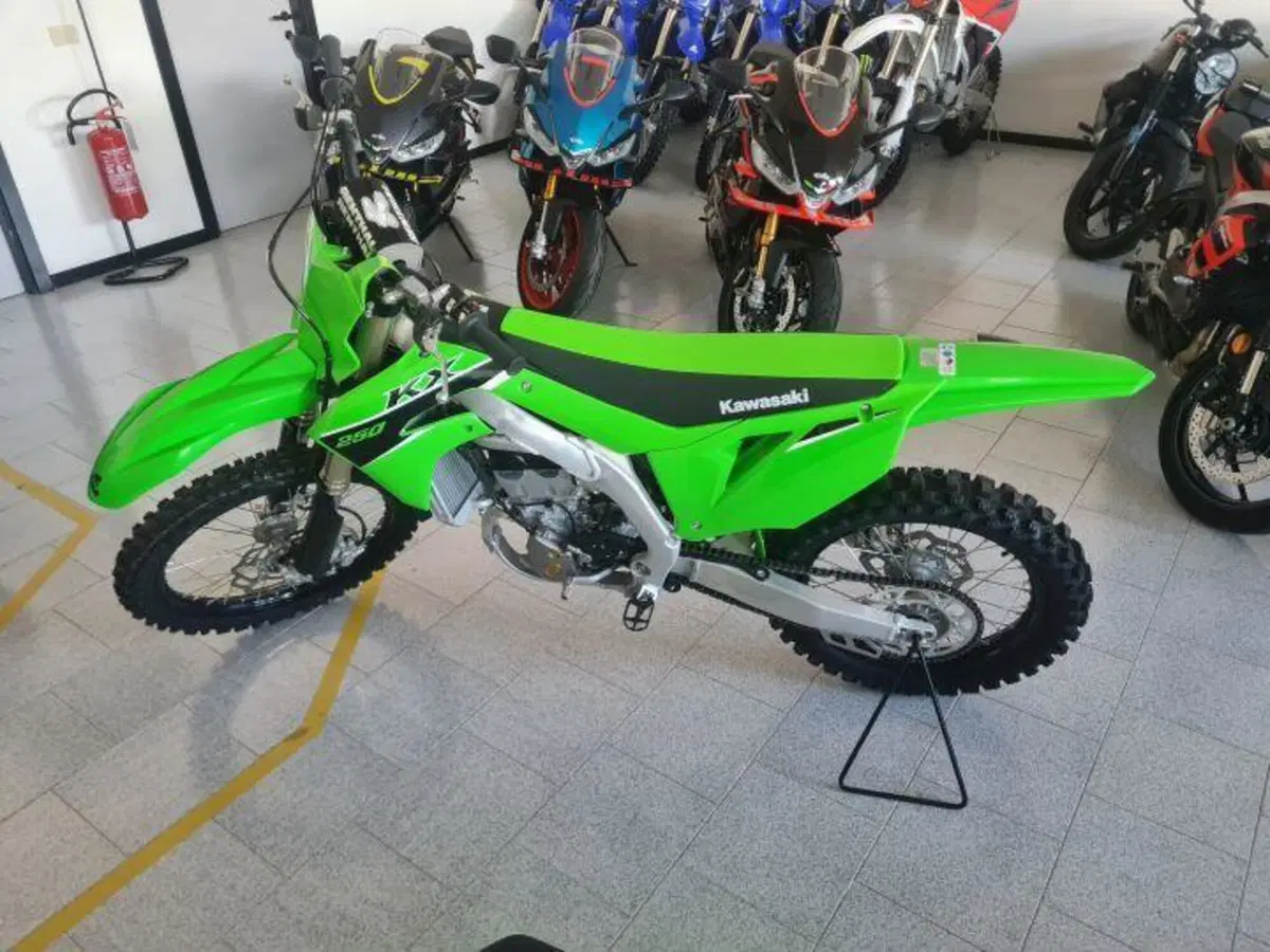 Kawasaki KX250 (2023) (5)