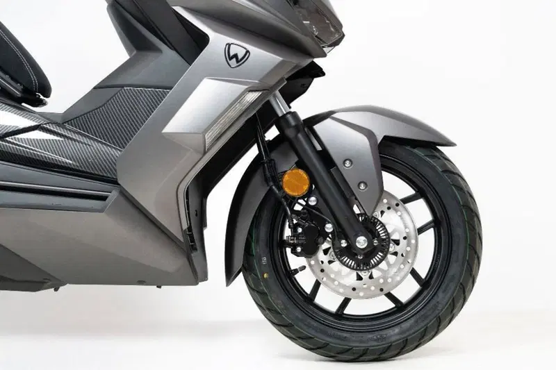 Wottan Motor GT2 300 (2025 - 26) (4)