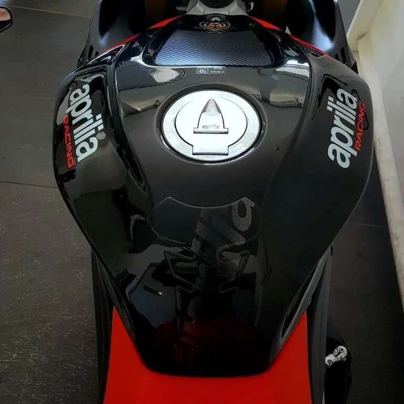 Aprilia Tuono V4 Factory (2021 - 24) (6)