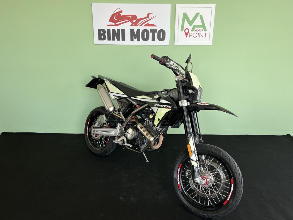 Fantic Motor XMF 125 Motard Performance 4t (2021 - 22) (2)
