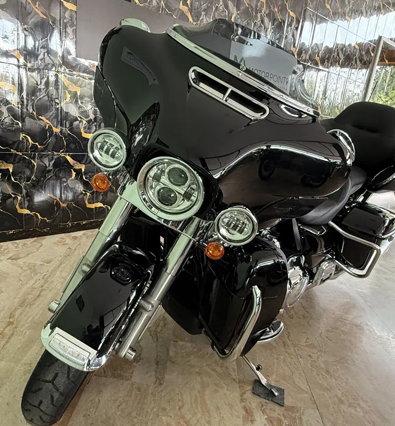 Harley-Davidson 114 Electra Glide Ultra Limited (2019) - FLHTK (2)
