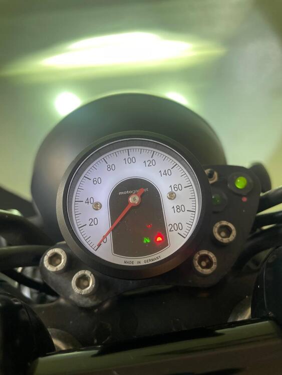 Triumph Bonneville SE (2009 - 13) (5)