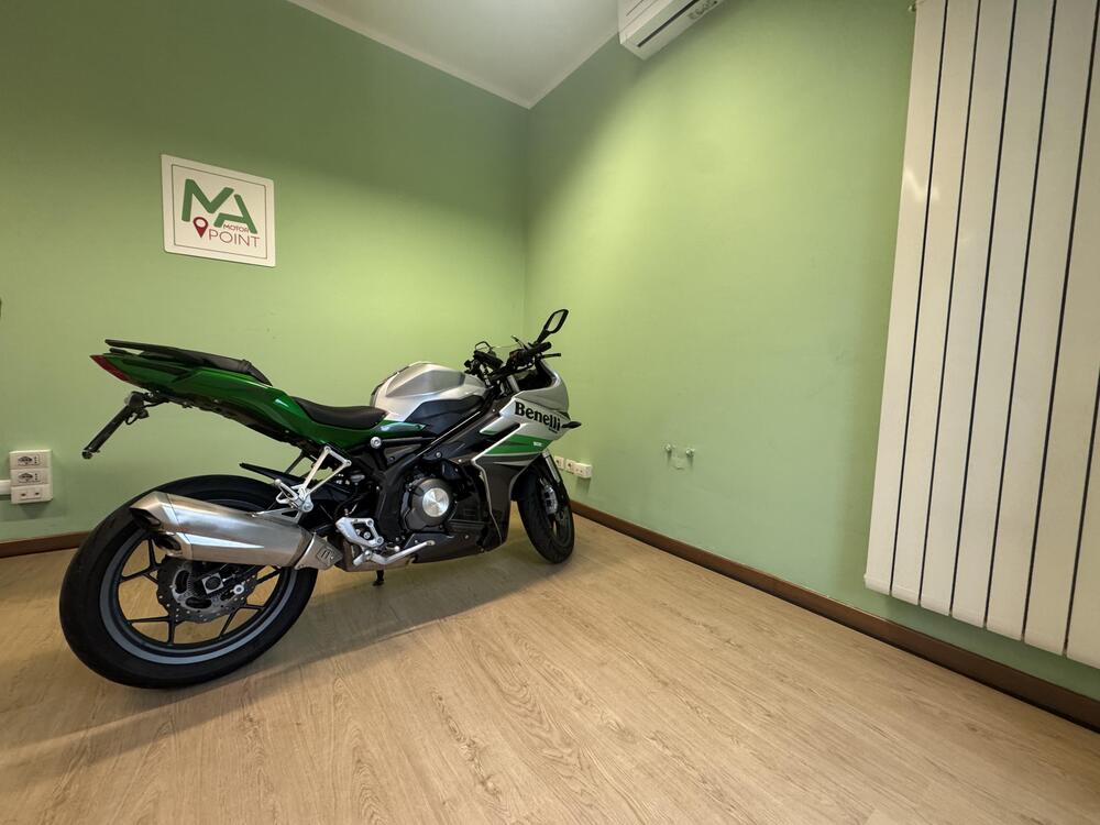 Benelli BN 302 R (2017 - 20)