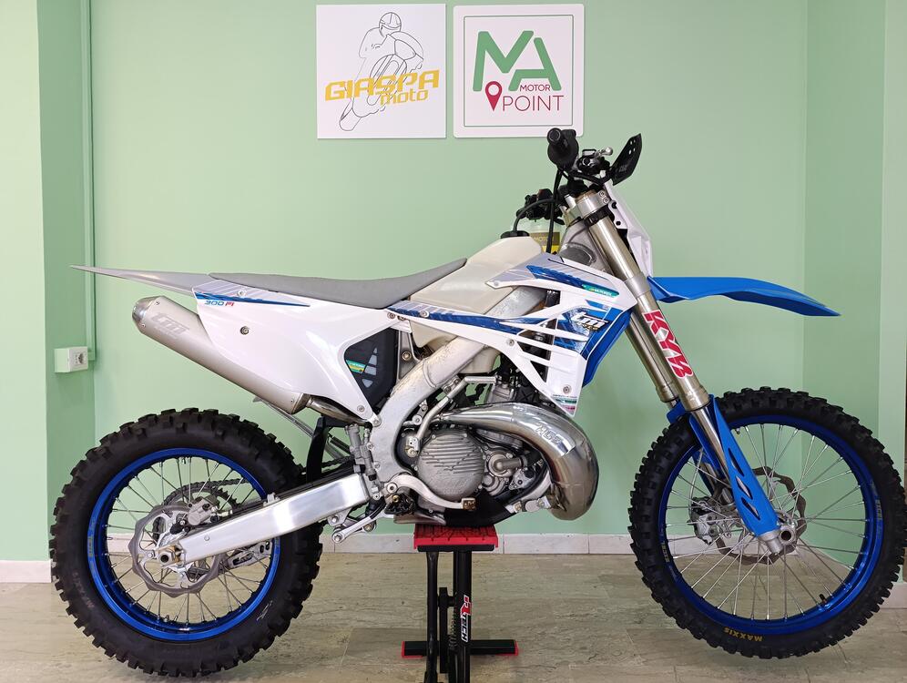 Tm Moto EN 300 Fi ES 2T (2024) (2)