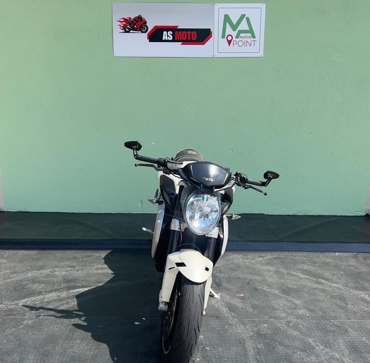 MV Agusta Brutale 675 (2011 - 15) (2)