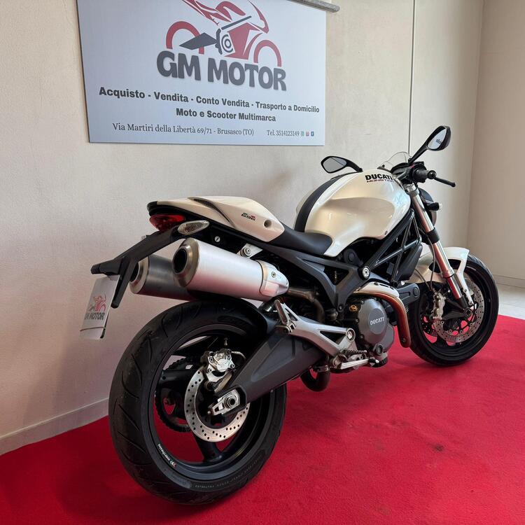 Ducati Monster 696 (2008 - 13) (4)