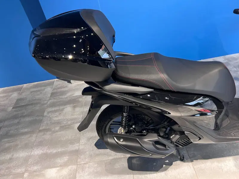 Honda SH 150i Sport (2024 - 25) (9)