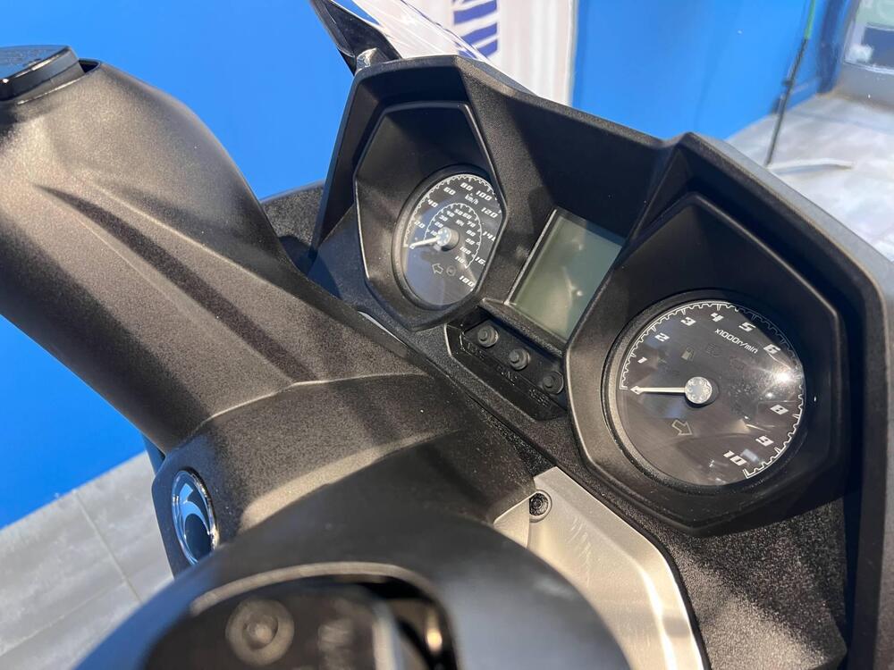 Kymco Downtown 350i TCS (2021 - 25) (5)